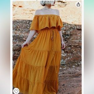 Women’s off the shoulder maxi dress size L